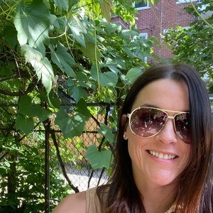 Meet your Posher, Joannie